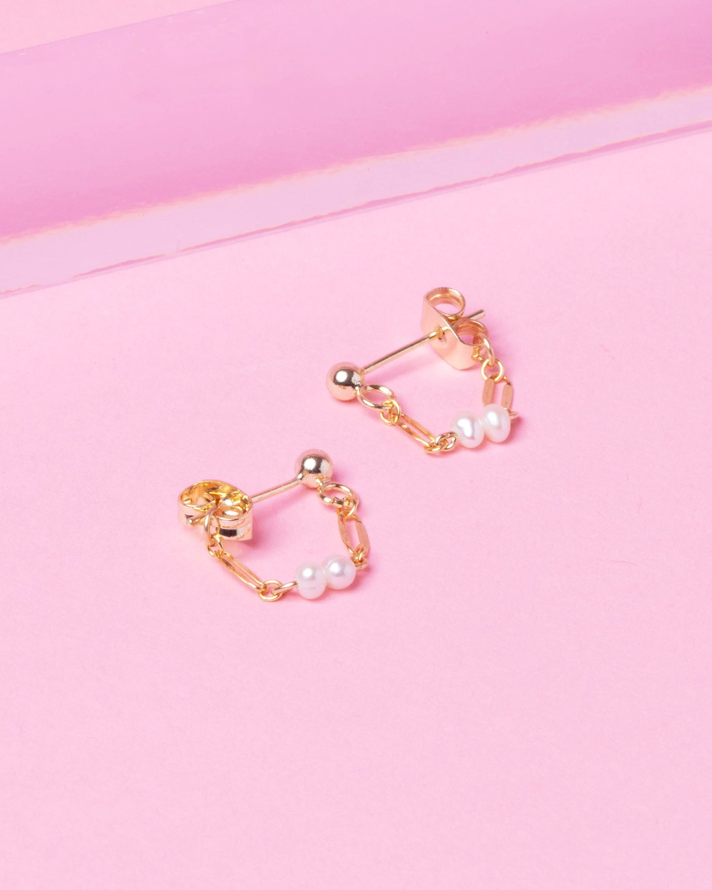 PEARL FRANCESCA 14K GOLD FILLED HUGGIE EARRINGS