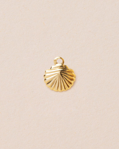 SEASHELL CHARM 14K GOLD FILLED